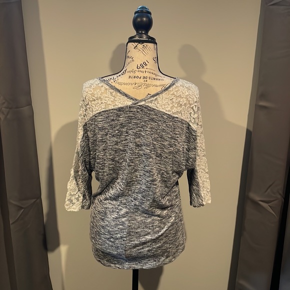 Top - Picture 2 of 6